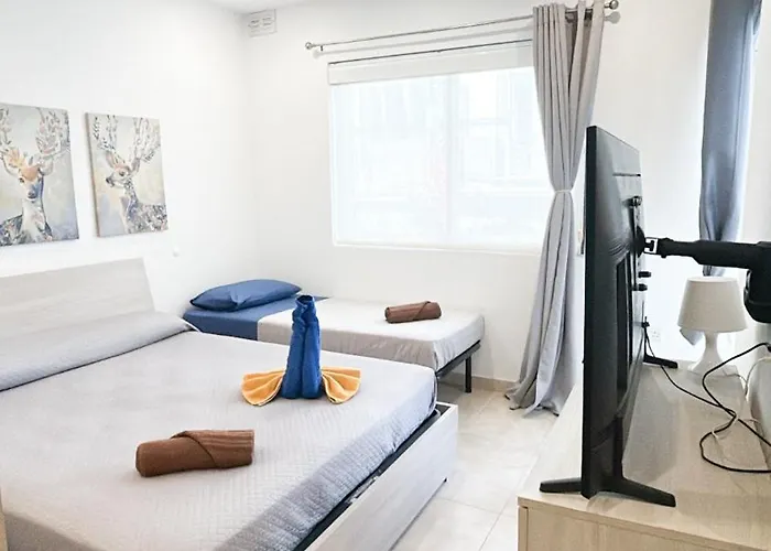 100m From Paceville Appartamento San Giuliano