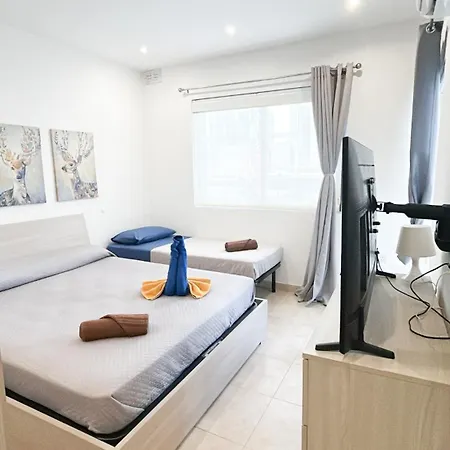 100m From Paceville Daire Saint Julian's